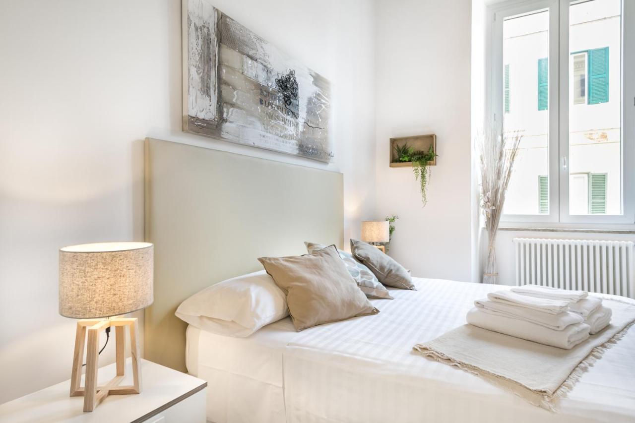 White Ostilia Guesthouse 로마 외부 사진