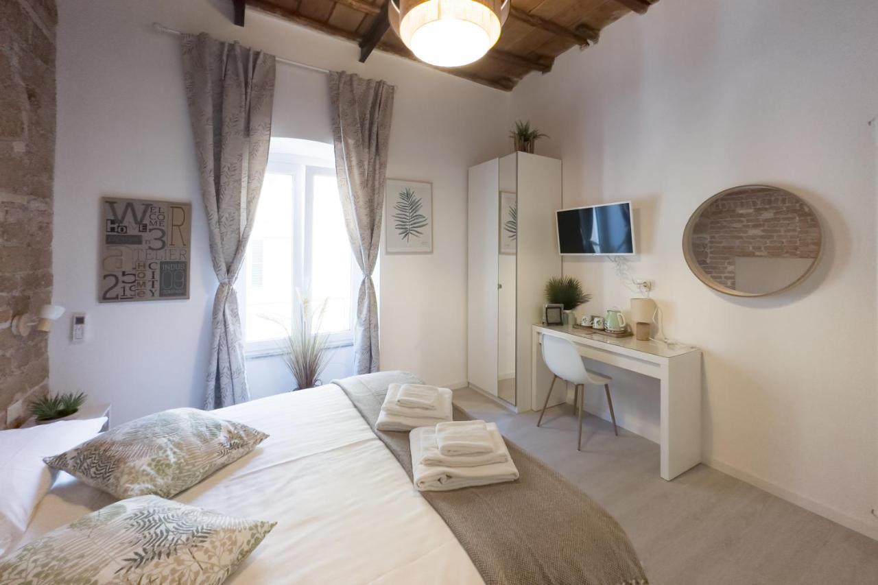 White Ostilia Guesthouse 로마 외부 사진