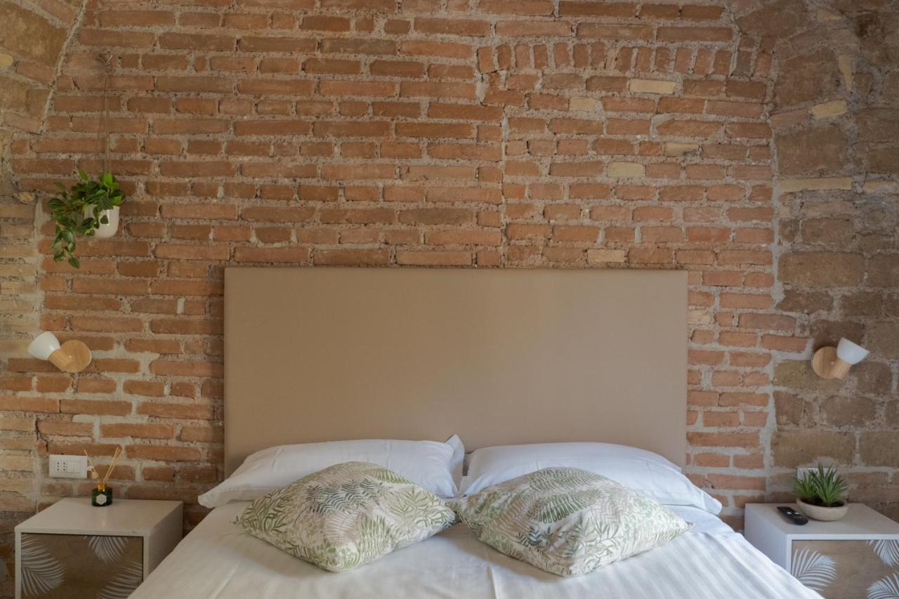 White Ostilia Guesthouse 로마 외부 사진