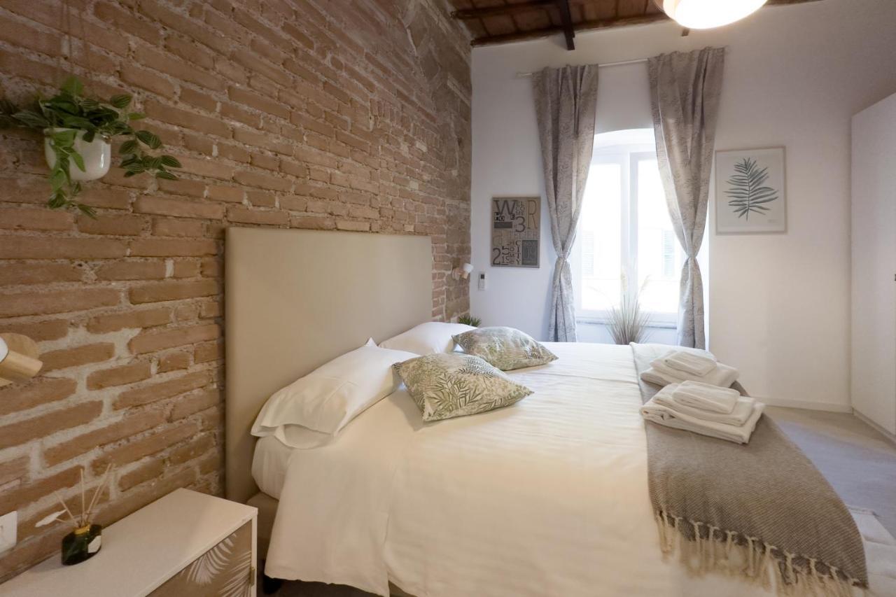 White Ostilia Guesthouse 로마 외부 사진