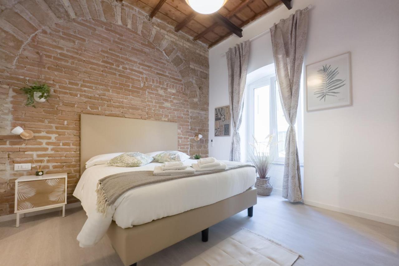 White Ostilia Guesthouse 로마 외부 사진